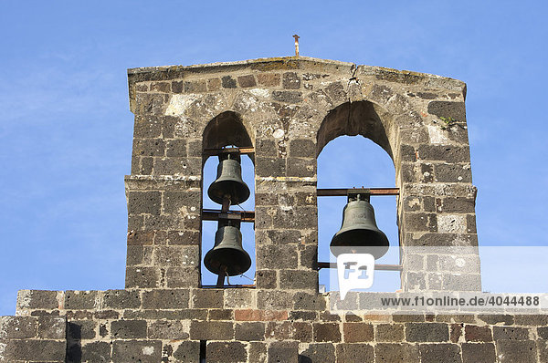 Glockenturm der romanischen Kirche Santa Maria del Regno in Ardara  Sardinien  Italien  Europa