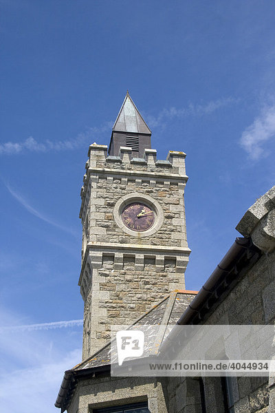 Glockenturm Porthleven Institute  Porthleven  Cornwall  England  Großbritannien  Europa