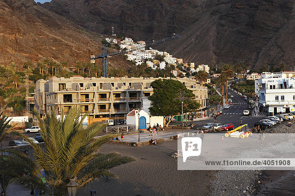 Hotel-Baustelle in La Playa  hinten La Calera  Valle Gran Rey  La Gomera  Kanaren  Kanarische Inseln  Spanien  Europa
