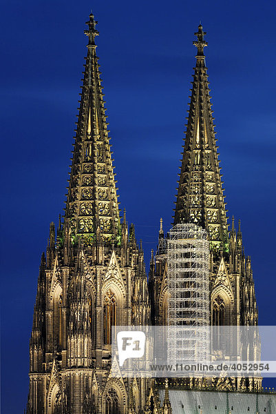Detailaufnahme der Kölner Domtürme  Köln  Nordrhein-Westfalen  Deutschland  Europa