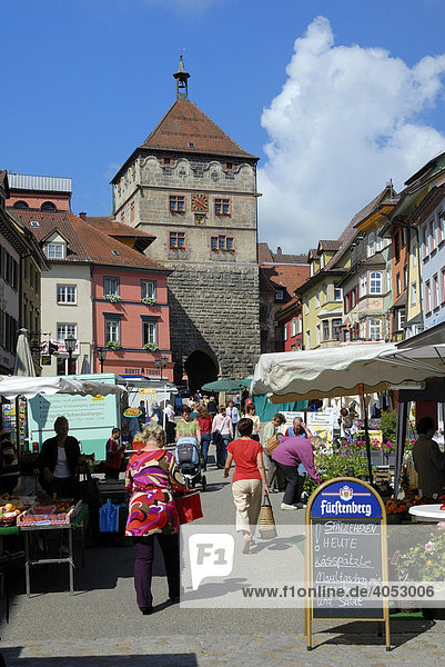 Weekly market in the main street  Rottweil  Baden-Wuerttemberg  Germany  Europe