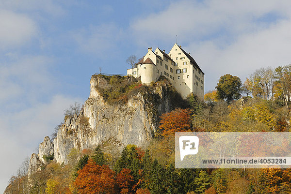 Das Schloss Werenwag im oberen Donautal  Landkreis Sigmaringen  Baden-Württemberg  Deutschland  Europa