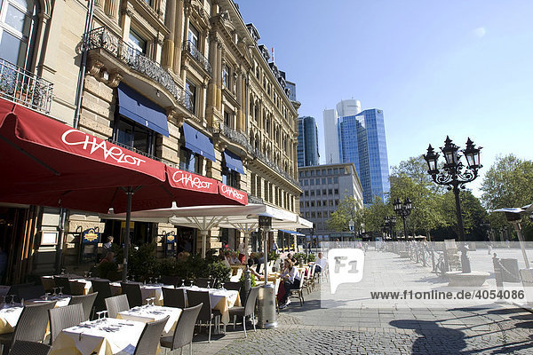 Restaurants in the sun on Opernplatz Square  Frankfurt  Hesse  Germany  Europe