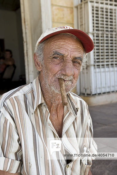 Elderly Cuban  Cuba  Latin America  America