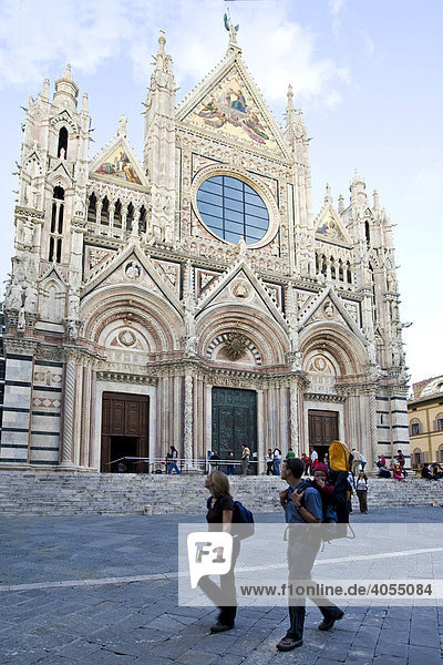 Santa Maria Assunta Cathedral  facade  Campanile  Siena  Tuscany  Italy  Europe
