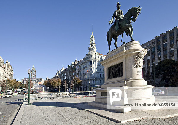 Denkmal von König Pedro IV  im Parca da Liberdade  Porto  UNESCO Weltkulturerbe  Portugal  Europa
