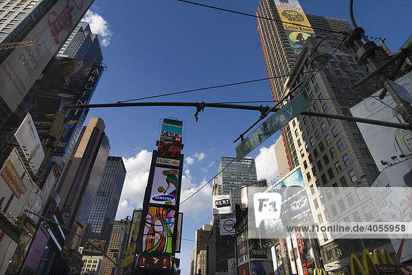 Hochhäuser am Times Square und Broadway  New York  USA