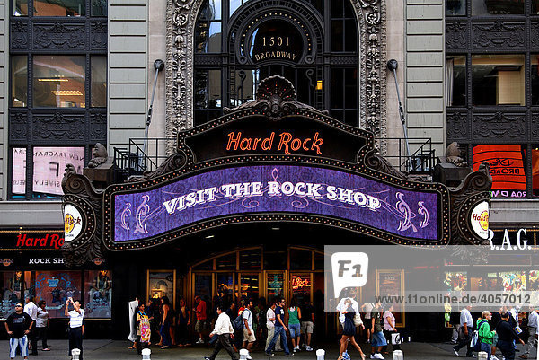 Entrance of the Hard Rock Café in Manhattan  New York City  USA