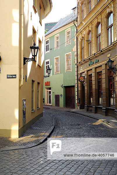 Häuserfassaden  Straßen in der Altstadt Vecriga  Tirgonu iela  Skunu iela  Riga  Lettland  Latvija  Baltikum  Nordosteuropa