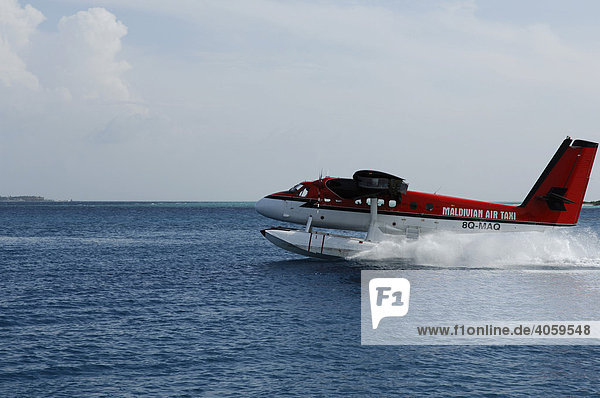 Wassertaxi  Wasserflugzeug  Laguna Resort  Malediven  Indischer Ozean