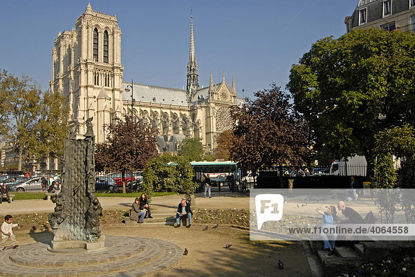 Square in front of Notre Dame Cathedral de Paris in Paris  France  Europe