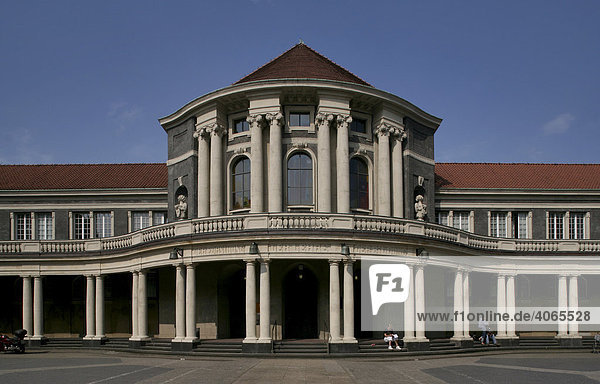 Hauptgebäude der Universität  Hamburg  Deutschland  Europa