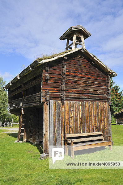 Traditionelles Blockhaus im Heimatmuseum Hede  Härjedalen  Schweden  Skandinavien  Europa