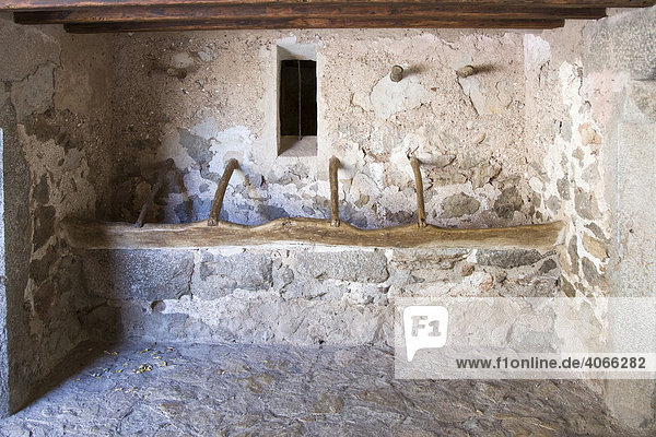 Alter Futtertrog im Knabenkloster Santuario de lluc  Gemeinde Escorca im Talkessel des Serra Tramuntana auf Mallorca  Balearen  Spanien  Europa
