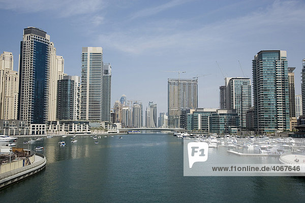 Moderne Gebäude  Hochhäuser  Dubai  Vereinigte Arabische Emirate  Naher Osten