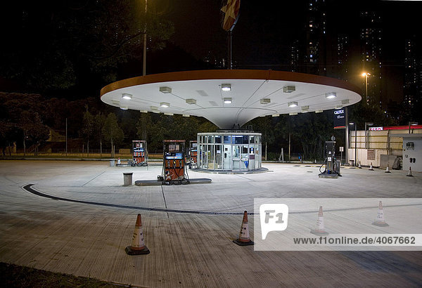 Tankstelle  Nachtaufnahme  Manhattan Hill  Hongkong  China  Asien