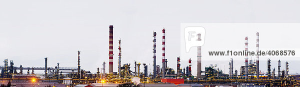 Petroleum refinery  panoramic view  Tarragona  Catalonia  Spain  Europe