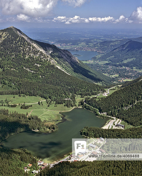 Spitzingsee  hinten Schliersee  Kreis Miesbach  Voralpenland  Oberbayern  Bayern  Deutschland  Europa  Luftbild