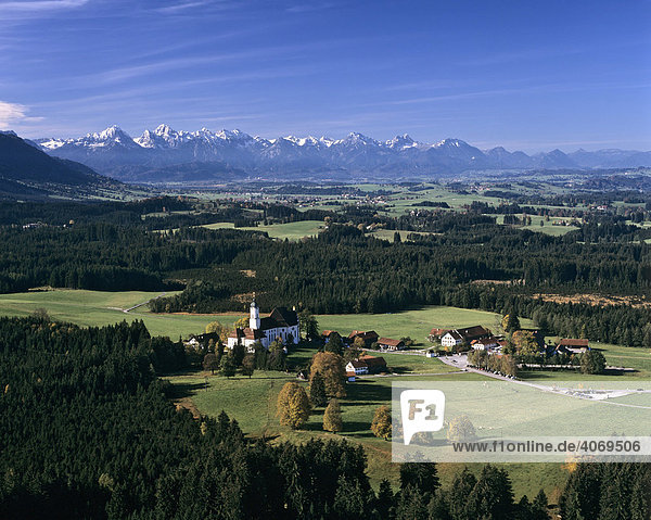 Luftbild  Wieskirche bei Steingaden  Tannheimer Berge  Pfaffenwinkel  Oberbayern  Bayern  Deutschland  Europa