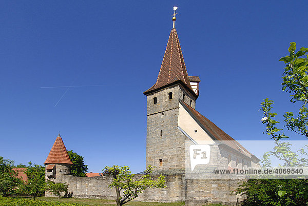 Kirchenburg St. Georg in Effeltrich  Oberfranken  Franken  Bayern  Deutschland  Europa