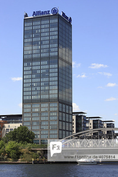 Allianz Tower an der Spree  Berlin  Deutschland  Europa