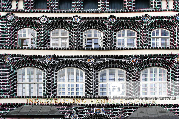 Historisches Gebäude der Industrie- und Handelskammer Lüneburg - Wolfsburg  Altstadt  Hansestadt Lüneburg  Niedersachsen  Deutschland  Europa