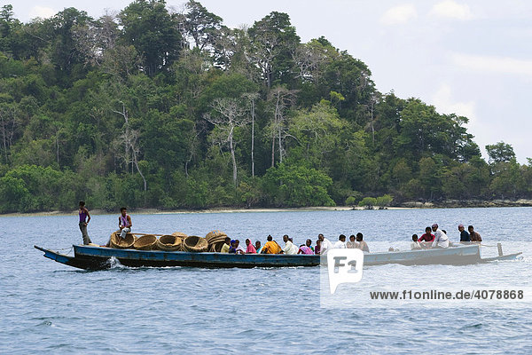 Boat in front of Havelock Island  Andaman Islands  Andaman Lake  India  South Asia