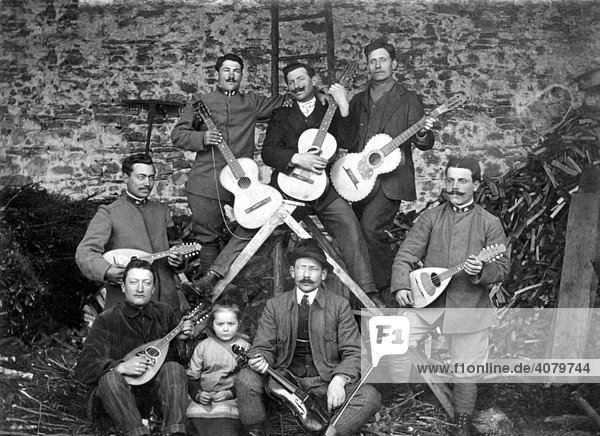 Historische Aufnahme Männerband ca. 1920