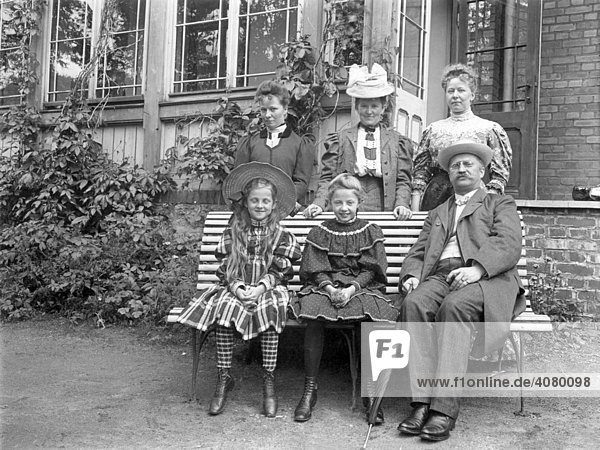 Historische Aufnahme  Familie  ca. 1915