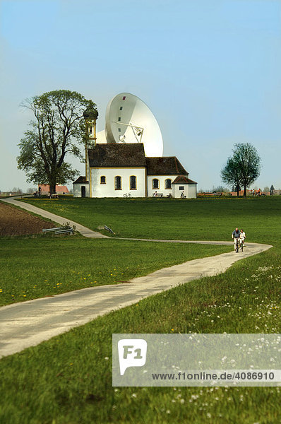 Museale Antenne in der Erdfunkstelle Raisting Bayern Deutschland