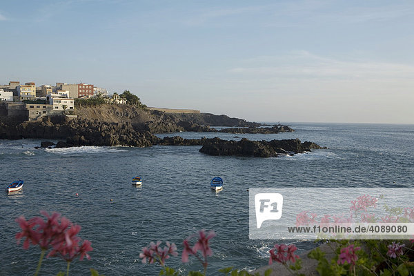 Fischerboote in Alcala Teneriffa Kanarische Inseln Spanien