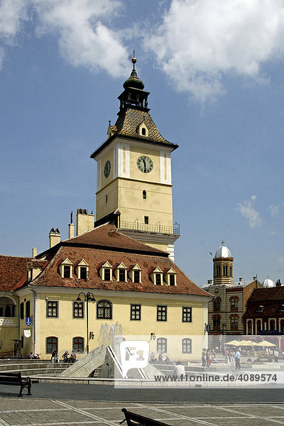 Rathaus  Rathausplatz  Zentrum  Kronstadt  Brasov  Siebenbürgen  Rumänien  Hochformat