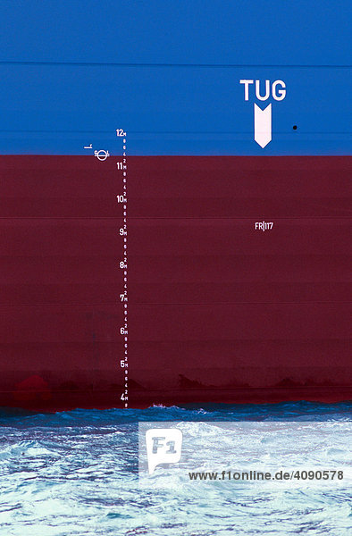Tiefgangmarke an einem Schiff