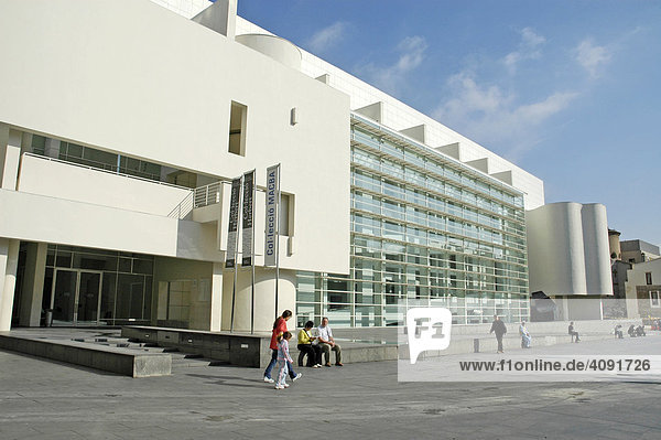 Museu de Art Contemporani  Museum fuer zeitgenoessische Kunst  Modern Art  Architekt Richard Meier  Placa dels Angels  Barcelona  Katalonien  Spanien