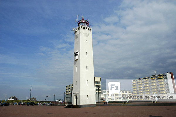 Leuchtturm an der Uferpromenade  Noordwijk  Südholland  Holland  Niederlande