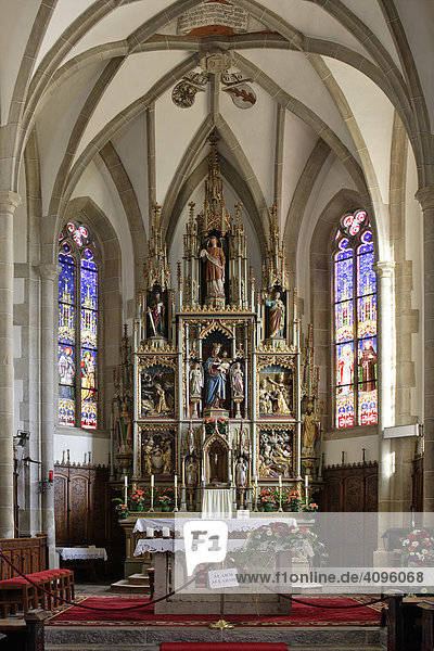 Spätgotischer Altar in der Pfarrkirche zu den Heiligen Ulrich und Wolfgang  Deutschnofen oder Nova Ponente  Eggental  Südtirol  Italien