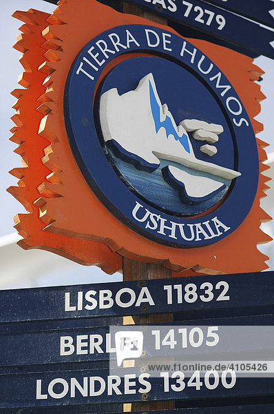 Distance indicator (Lisabon  Berlin  London)  Ushuaia  Tierra del Fuego  Argentina