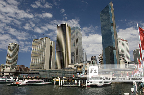 Hafenbucht von Sydney  Circular Quay Fähranleger  Sydney Australien