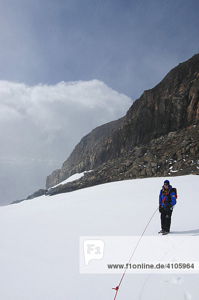 Ueberquerung des Manso Gletscher  Mt. Tronador  Nahuel Huapi Nationalpark  Patagonien  Argentinien
