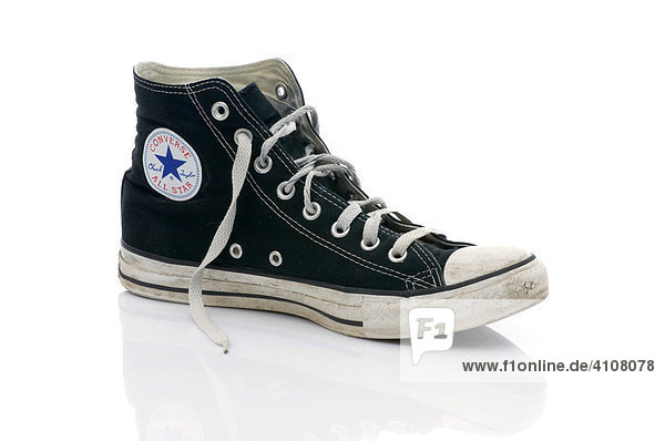 Converse Chuck Taylor All-Star  classic design from 1917: the best known basketball shoe in the world