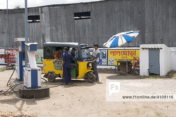 Indische Tankstelle  Howrah  Hooghly  Westbengalen  Indien