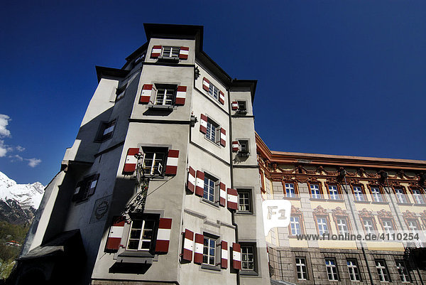 Häuserzeile  Ottoburg  alte Stadtmauer  Altstadt  Innsbruck  Inntal  Tirol  Österreich  Europa