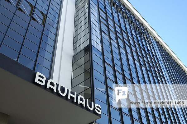 UNESCO-Welterbestätte Glasfassade Das Bauhaus Dessau Sachsen-Anhalt Deutschland
