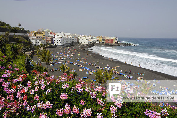 Sandy beach Playa Jardin with Punta Brava  Puerto de la Cruz  Tenerife  Canary Islands  Spain