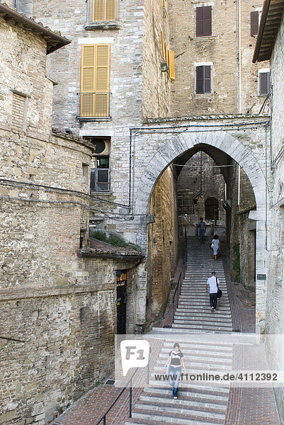 Treppen zur Altstadt  Perugia  Umbrien  Italien