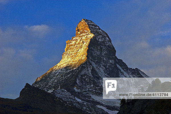 Matterhorn  4487m  im ersten Morgenlicht  Zermatt  Wallis  Schweiz