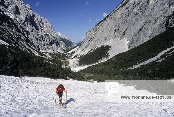 Skitour  Hinterautal  Karwendel  Tirol  Österreich  Europa