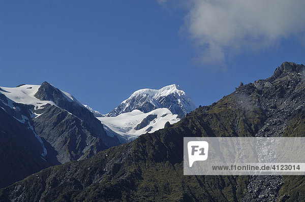 Mt. Cook viewed from a helicopter  Southern Alps  Fox Glacier  South Island  New Zealand  Oceania
