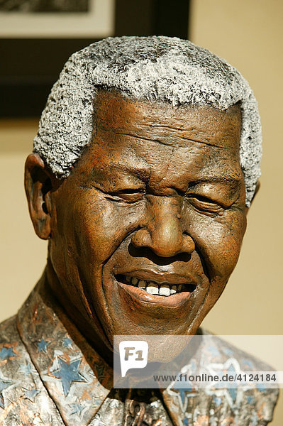 Portrait Mandela von Patrice Mabasa  National Museum of Culture  Pretoria  Südafrika