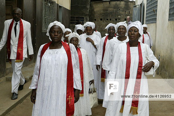 Betschwestern  Gottesdienst  Douala  Kamerun  Afrika